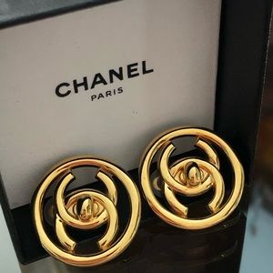 Vintage Chanel Gold Turn Lock CC Clip On Earrings